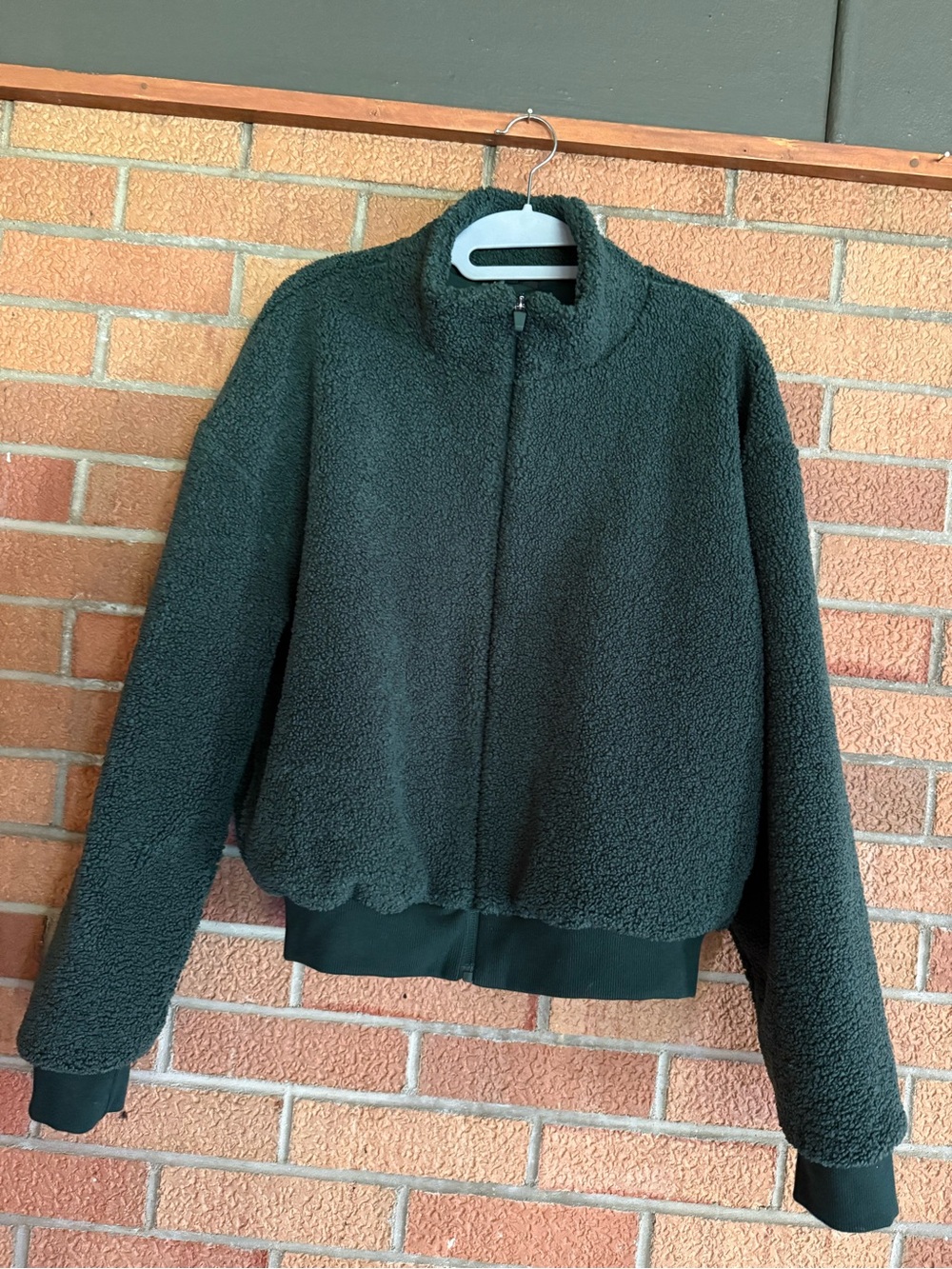 Beyond Yoga green Sherpa bomber jacket M